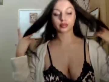 courtney lux